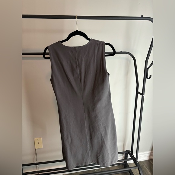 Dress - Picture 5 of 5